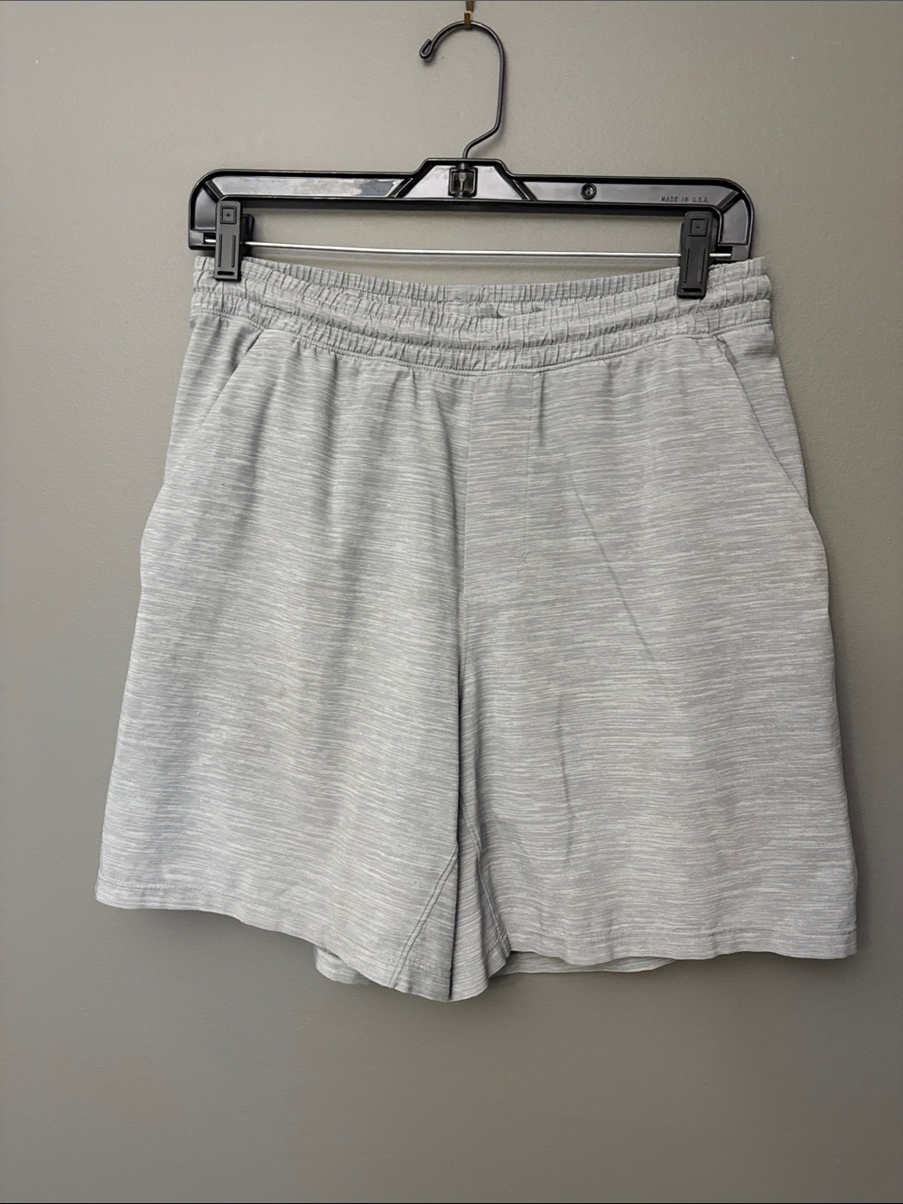 Lululemon Light Gray Men’s Shorts - Size L